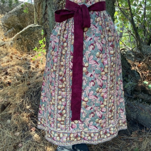 20” Wide Long Sage Green Apron Costume Apron for Octoberfest Dirndl Peasant - Picture 4 of 7